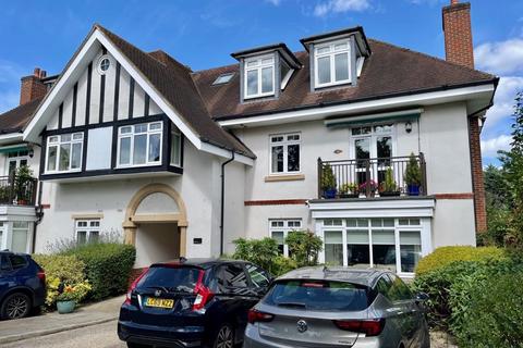 2 bedroom property for sale, Claremont Place, Claygate