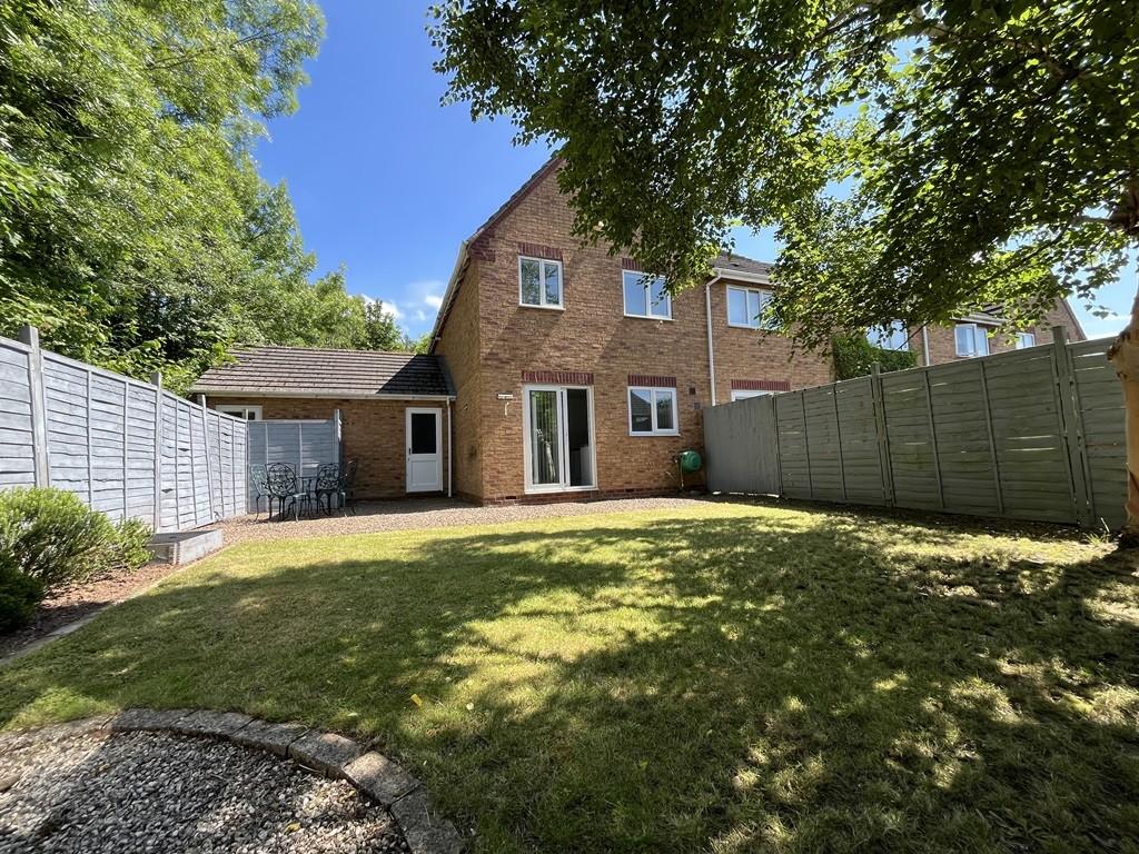 Rear garden to rear ext 1