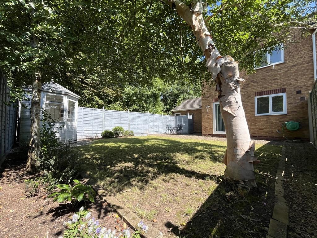 Rear garden to rear ext