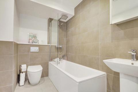 2 bedroom apartment for sale, Victoria Avenue, Southend-on-Sea, SS2