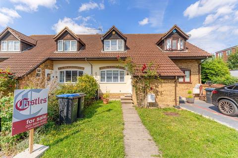 3 bedroom terraced house for sale, Mahon Close, Enfield