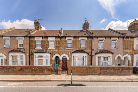 1 bedroom flat for sale, High Street, Ponders End