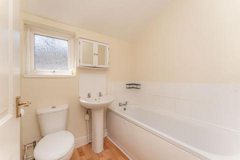 1 bedroom flat for sale, High Street, Ponders End