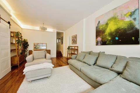 3 bedroom maisonette to rent, Rosebery Road, N10