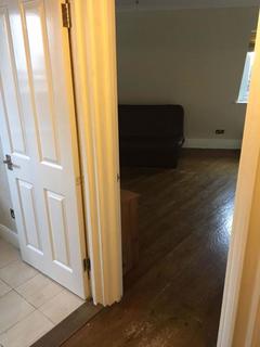 1 bedroom flat to rent, Modern one bedroom flat in Cricklewood