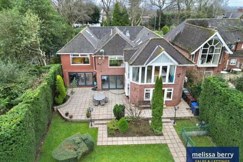 5 bedroom detached house for sale, Ringley Road, Manchester M45