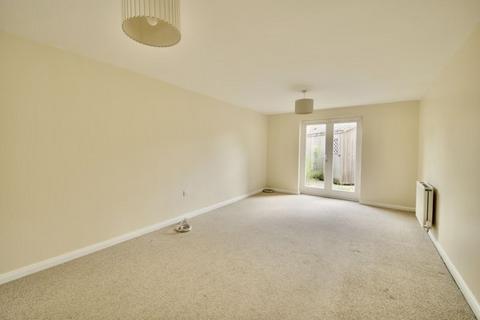 4 bedroom house to rent, Partington Square, Runcorn