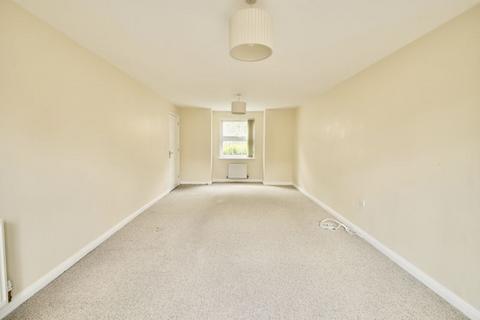 4 bedroom house to rent, Partington Square, Runcorn