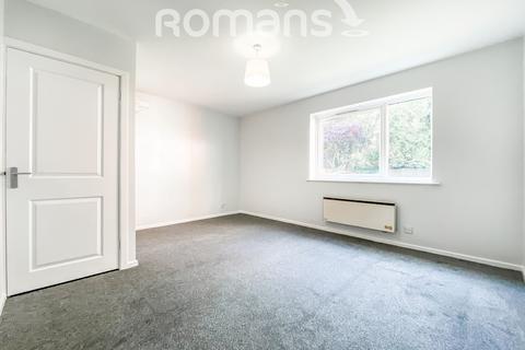 1 bedroom flat to rent, Seymour Court Fleet