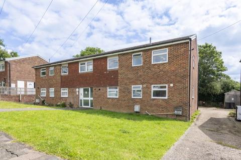 2 bedroom flat for sale, The Drive, Uckfield