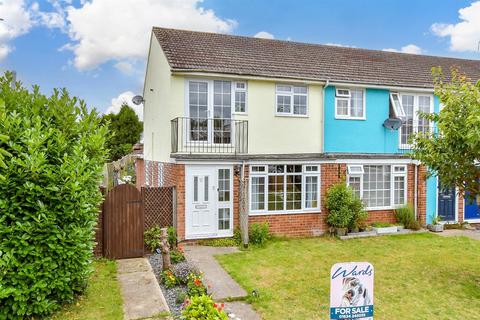 3 bedroom end of terrace house for sale, Lakeview Close, Ham Hill, Snodland, Kent