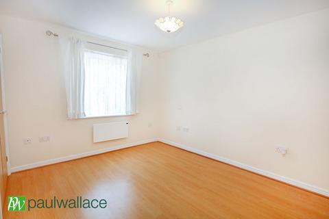 2 bedroom flat for sale, Yukon Road, Turnford