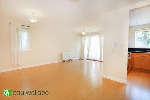 2 bedroom flat for sale, Yukon Road, Turnford