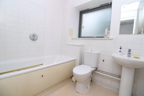 1 bedroom flat for sale, Castle Lane, Bedford MK40