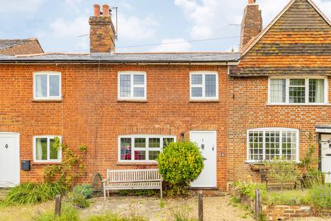 2 bedroom terraced house to rent, The Green, Shamley Green