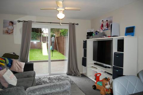 2 bedroom house to rent, Silver Bank, Chatham, Kent