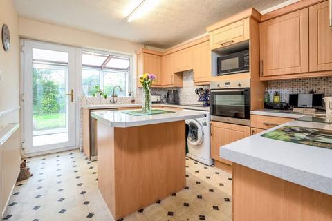 3 bedroom detached house for sale, Heathcote Avenue, Banbury