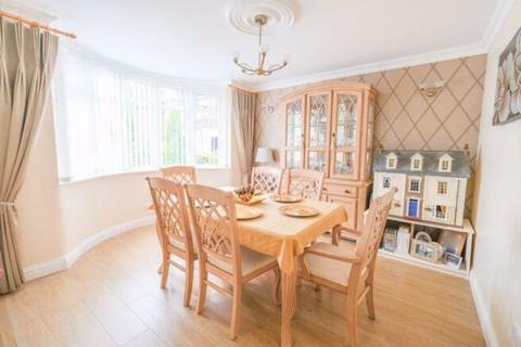 3 bedroom semi-detached house to rent, Lindrosa Road, Streetly, Sutton Coldfield