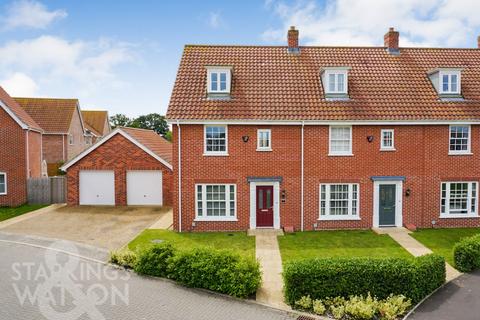 3 bedroom townhouse for sale, Barbel Close, Mulbarton, Norwich