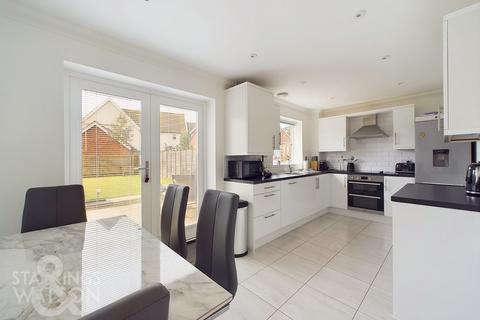 3 bedroom townhouse for sale, Barbel Close, Mulbarton, Norwich