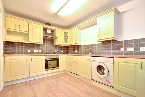 2 bedroom flat to rent, Madeira Court, Park Avenue, Hull, East Yorkshire, HU5
