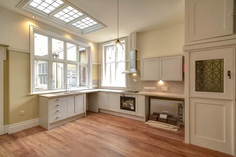 undefined, Whitefriargate, Hull, East Riding of Yorkshi, HU1