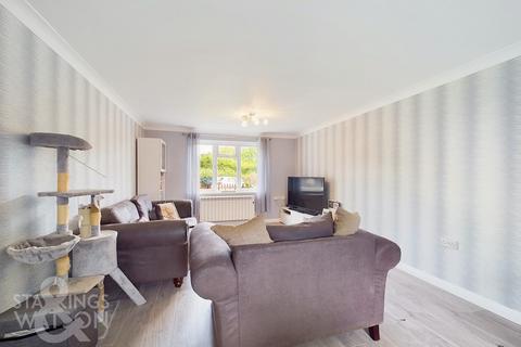 3 bedroom end of terrace house for sale, Howe Lane, Poringland, Norwich