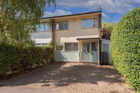 3 bedroom end of terrace house for sale, Longbridge Close, Tring