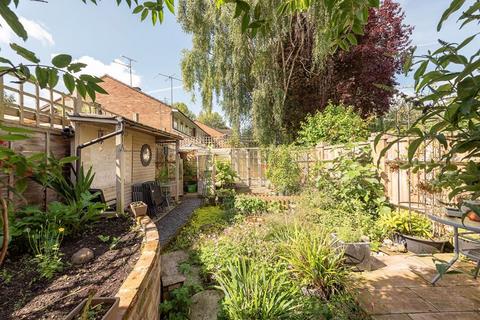 3 bedroom end of terrace house for sale, Longbridge Close, Tring