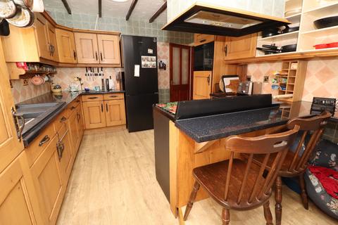 3 bedroom detached bungalow for sale, Rockingham Road, Mexborough S64