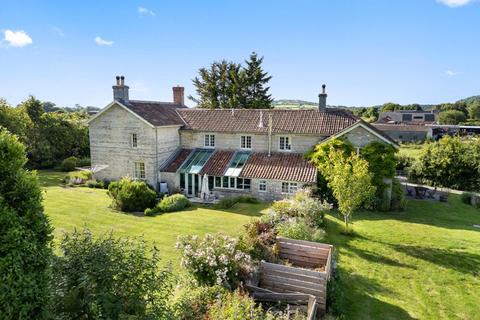 6 bedroom farm house for sale, Etsome, a quiet countryside location near Somerton