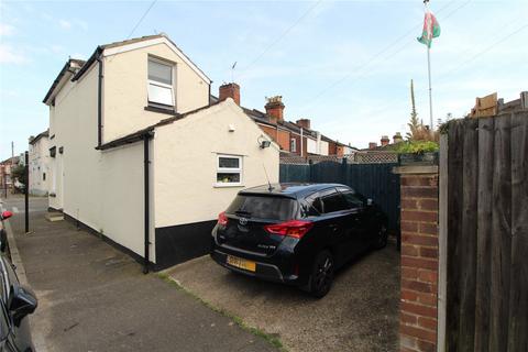 3 bedroom end of terrace house for sale, Kendall Road, Colchester, Essex, CO1