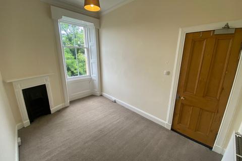 3 bedroom flat to rent, Roseneath Street, Edinburgh EH9