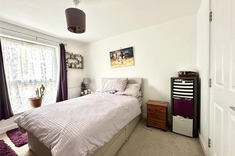 2 bedroom flat for sale, Fairlawn Crescent, Greenhithe, Kent, DA9