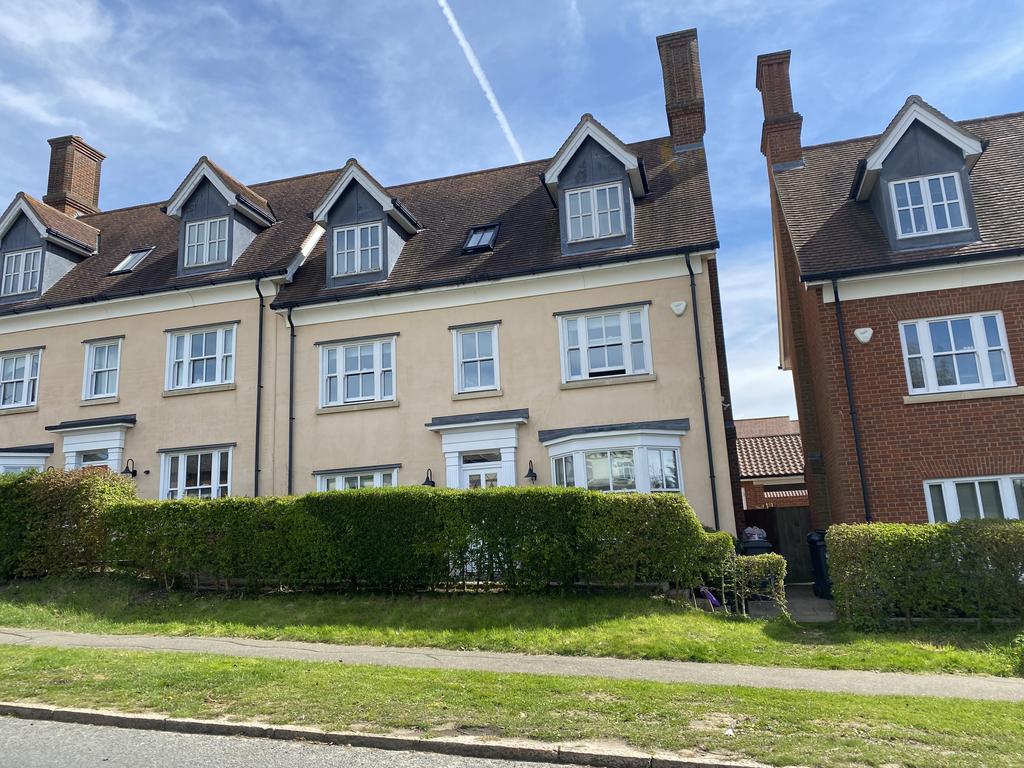 Broad Road, Braintree CM7 5 bed semidetached house to rent £2,500