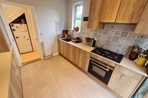 4 bedroom detached house to rent, Laflouder Lane, Mullion