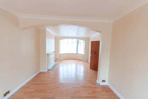 3 bedroom terraced house to rent, Ashburton Avenue, Ilford