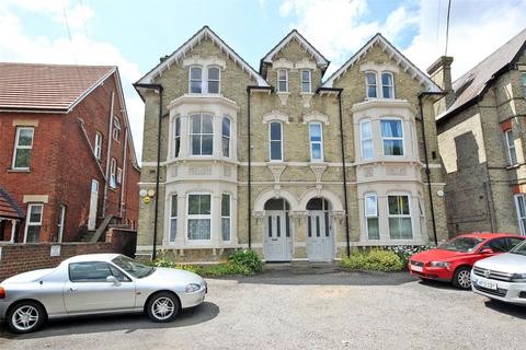 2 bedroom apartment for sale, Clapham Road, Bedford, Bedfordshire, MK41