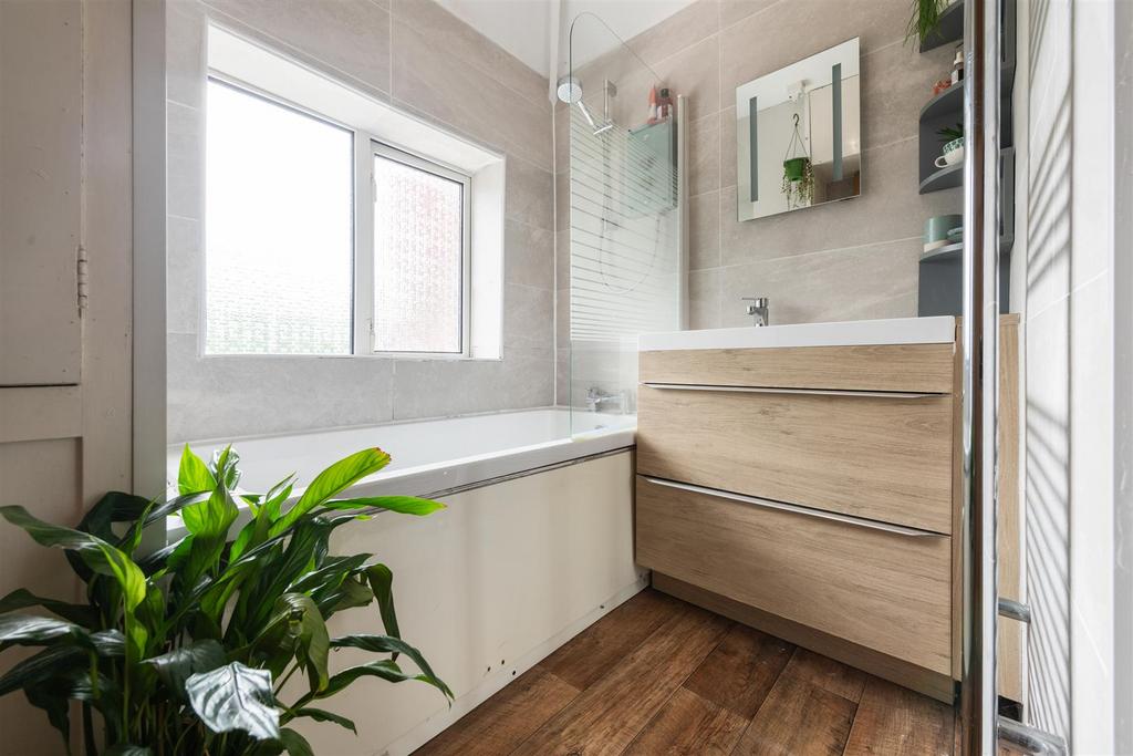 51 Butler Road, Solihull, B92 7 QL 14.jpg