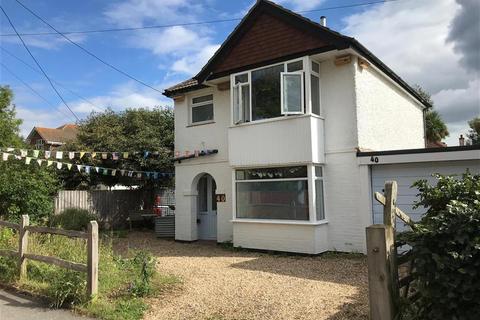 3 bedroom detached house for sale, Albert Road, New Milton, BH25 6SP