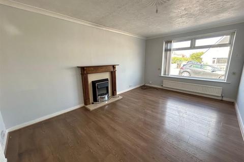 3 bedroom detached bungalow to rent, Rimington Way, Scarborough