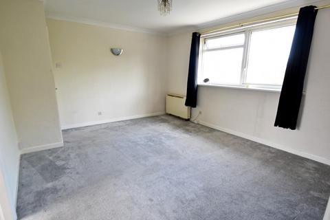 2 bedroom flat for sale, Cresta Court, Bury BL9