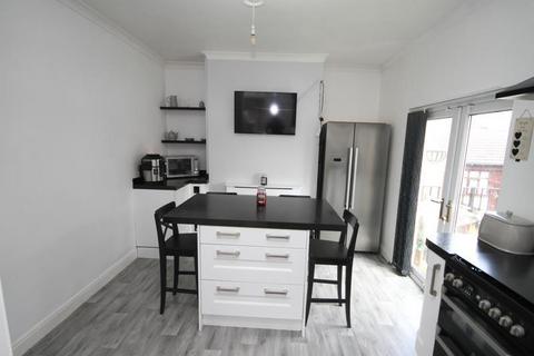 125 Victoria Road, Bradford, BD2 2BT
