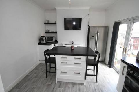 125 Victoria Road, Bradford, BD2 2BT