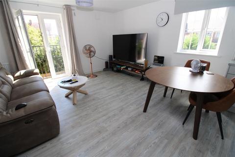 1 bedroom flat to rent, 1 Petunia Grove, Wick, Littlehampton