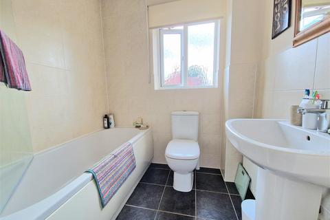 2 bedroom coach house for sale, Chibnall Close, Kempston, Bedford