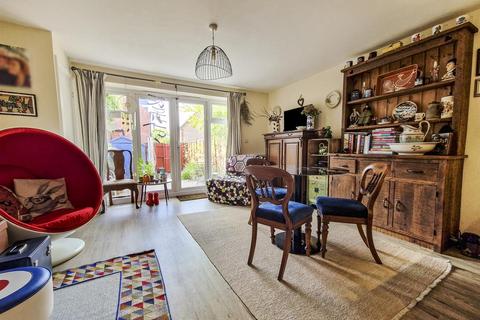 4 bedroom terraced house for sale, Broad Mead Avenue, Great Denham, Bedford