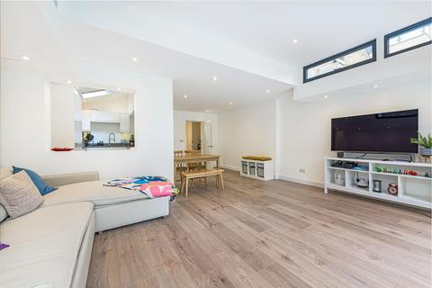 2 bedroom flat for sale, London