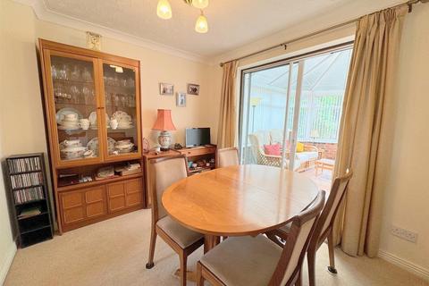 7 Milltown Way, Leek, ST13 5SZ