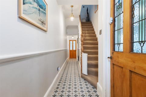 5 bedroom end of terrace house for sale, Mansfield Road, Wanstead